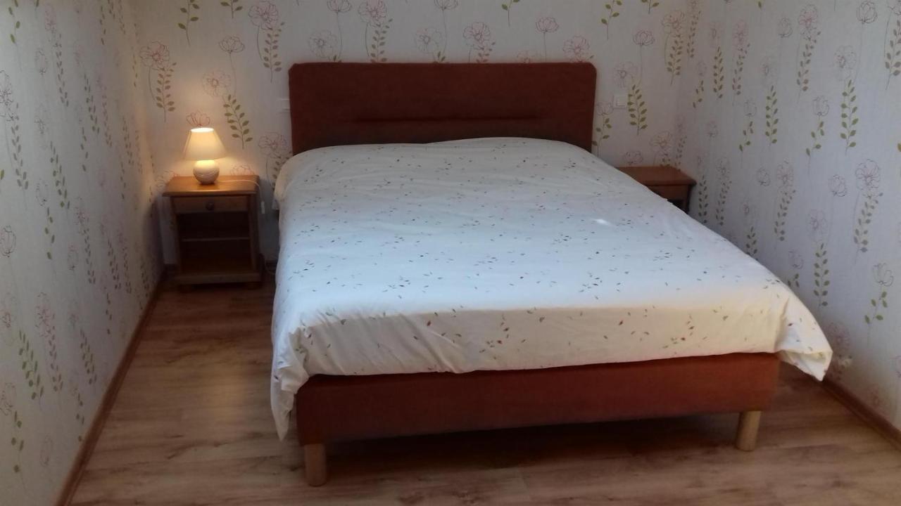 Ferme Du Pigeonnier Bed & Breakfast Montceau-et-Echarnant Ngoại thất bức ảnh